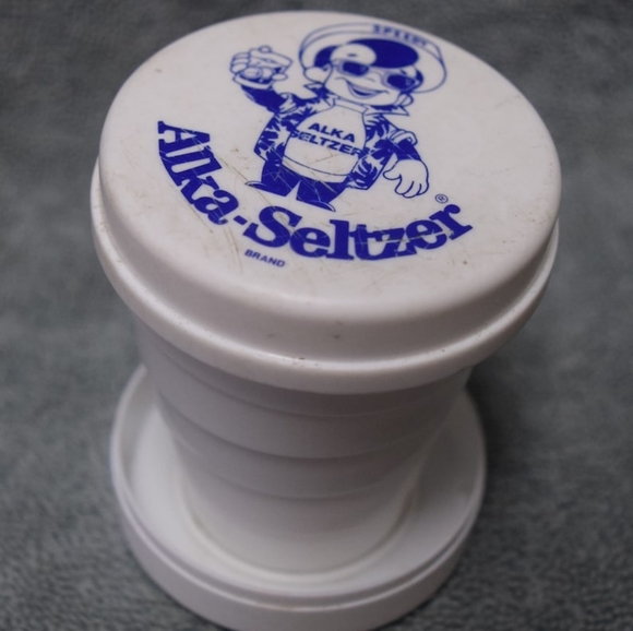 Vintage Alka-Seltzer "Speedy" Collapsible Travel Cup / Medicine Holder - Picture 5 of 5